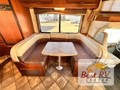 2014 Thor Motor Coach Freedom Elite photo 22