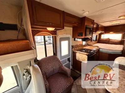 2014 Thor Motor Coach Freedom Elite photo 15