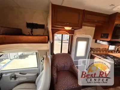 2014 Thor Motor Coach Freedom Elite photo 13