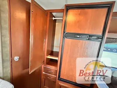 2014 Thor Motor Coach Freedom Elite photo 40