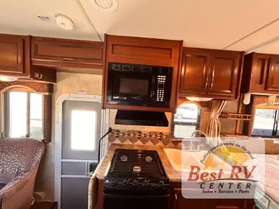 2014 Thor Motor Coach Freedom Elite photo 31