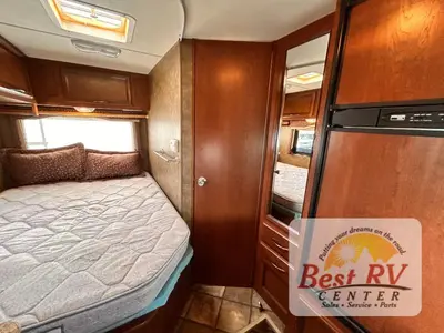 2014 Thor Motor Coach Freedom Elite photo 48