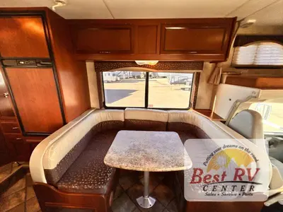 2014 Thor Motor Coach Freedom Elite photo 21