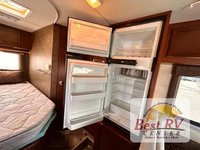 2014 Thor Motor Coach Freedom Elite photo 38
