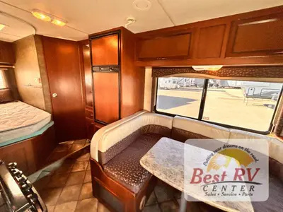 2014 Thor Motor Coach Freedom Elite photo 25