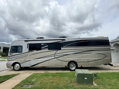 2015 FLEETWOOD SOUTHWIND photo 7