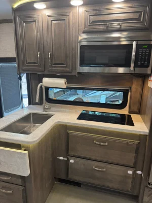 2022 JAYCO SENECA photo 9