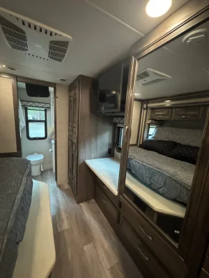 2022 JAYCO SENECA photo 26