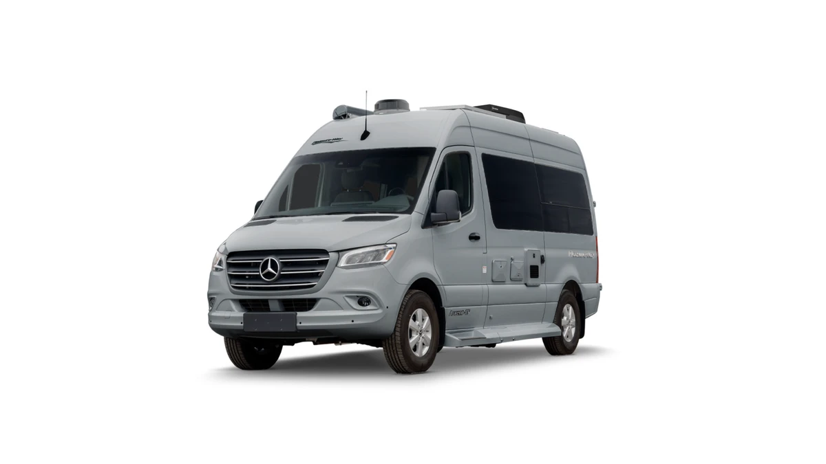 2026 Pleasure Way Ascent exterior