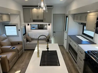 2026 Brinkley Model Z photo 2