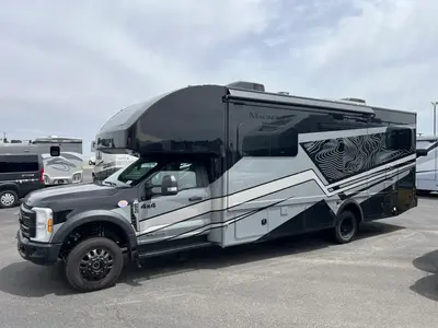 2027 Thor Motor Coach Magnitude photo 29