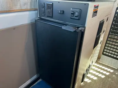 2027 Winnebago Solis Pocket photo 10