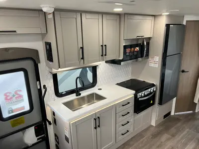 2027 Entegra Coach Odyssey photo 11