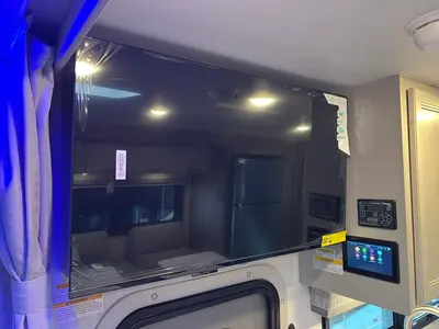 2027 Thor Motor Coach Magnitude photo 11