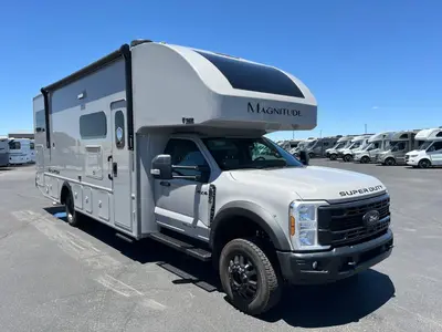 New 2027 Thor Motor Coach Magnitude Z30