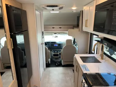 2027 Thor Motor Coach Chateau photo 3