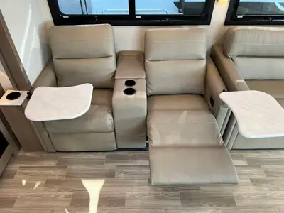 2027 Thor Motor Coach Windsport photo 9