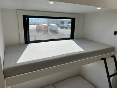 2027 Brinkley Model Z photo 20