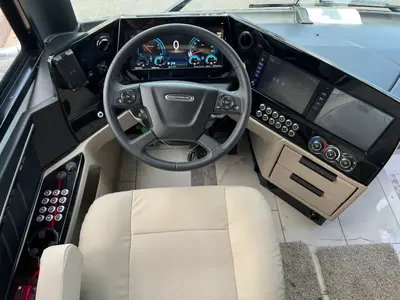 2027 Tiffin Motorhomes Allegro BUS photo 2