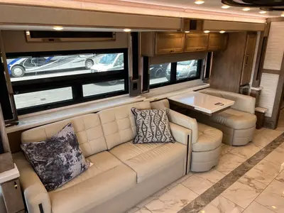 2027 Tiffin Motorhomes Allegro BUS photo 15