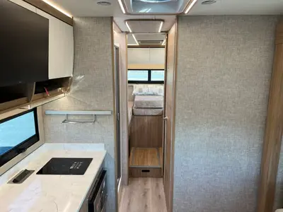 2027 Tiffin Motorhomes Wayfarer photo 5