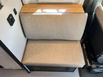 2027 Tiffin Motorhomes GH1 photo 7