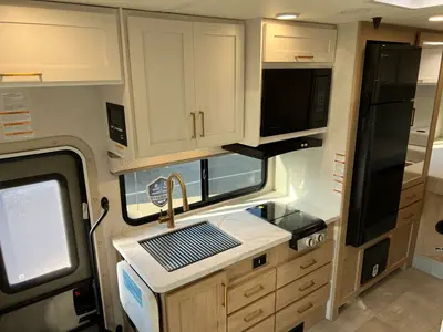 2027 Thor Motor Coach Chateau photo 10