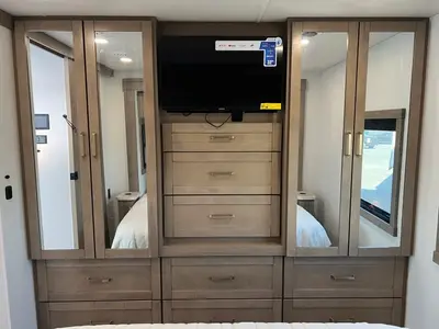 2027 Entegra Coach Vision XL photo 25