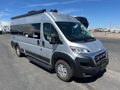 New 2027 Thor Motor Coach Sequence 20L