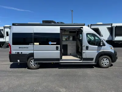 2027 Thor Motor Coach Sequence photo 18