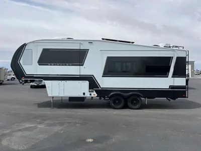 2027 Brinkley Model Z photo 28