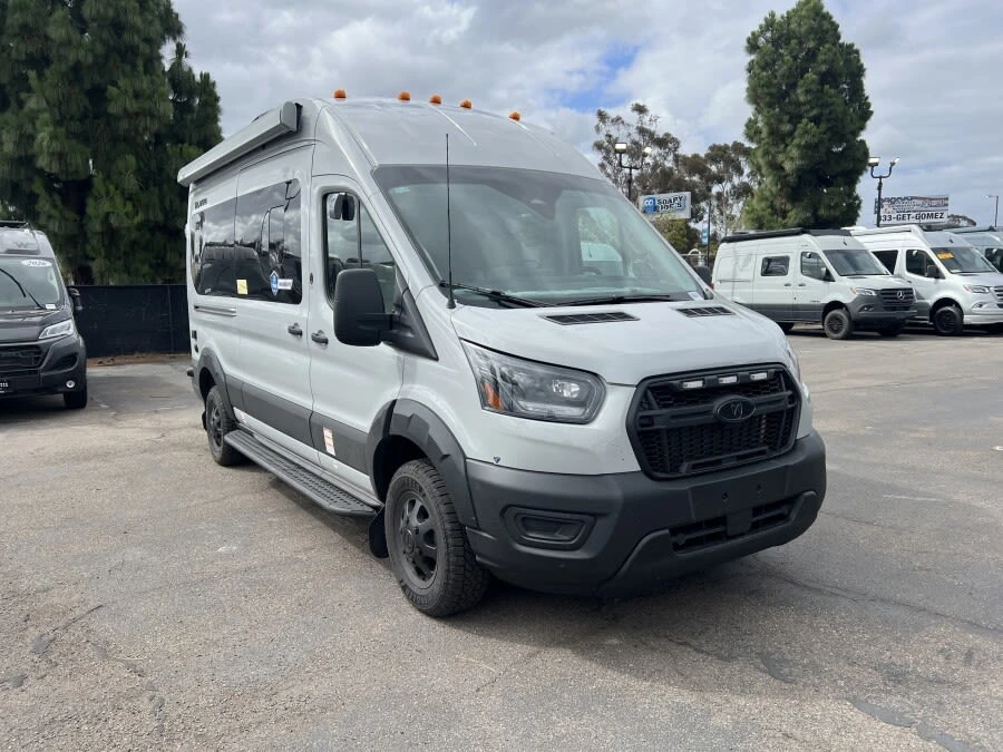 2027 Thor Motor Coach Talavera exterior
