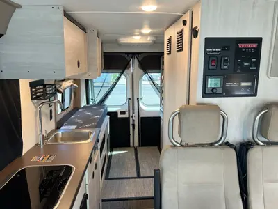2027 Winnebago Solis photo 4