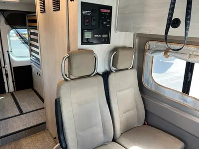 2027 Winnebago Solis photo 5