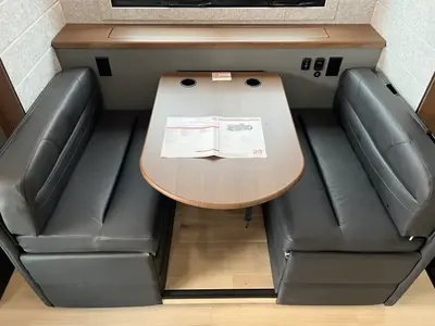 2027 Entegra Coach Accolade XT photo 14