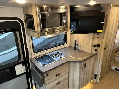 2027 Winnebago View photo 9