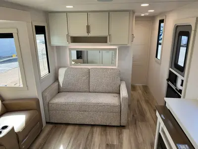 2027 Brinkley Model I photo 3