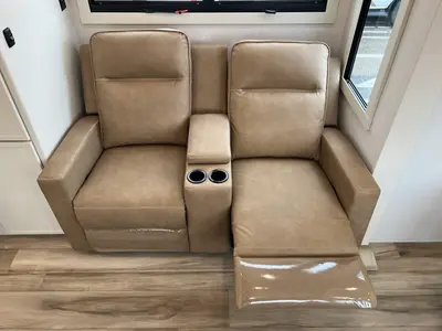 2027 Brinkley Model I photo 5