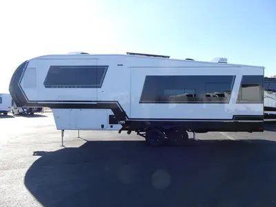 2027 Brinkley Model Z photo 30