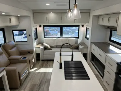 2027 Brinkley Model Z photo 2