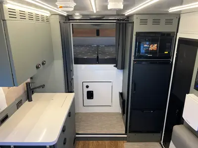 2027 Winnebago Arka photo 4