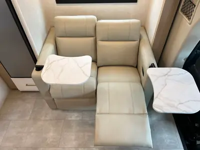 2027 Thor Motor Coach Chateau Sprinter photo 7