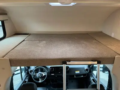 2027 Thor Motor Coach Chateau Sprinter photo 4