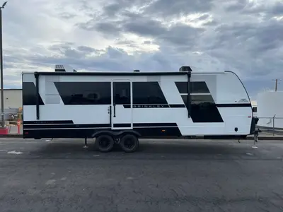 2027 Brinkley Model I photo 26