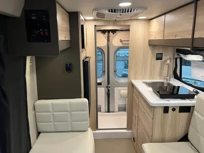 2027 Entegra Coach ARC photo 4
