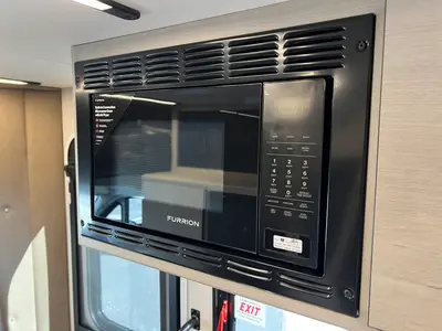 2027 Winnebago Resa IUH19DC photo 11