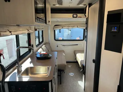 2027 Winnebago Resa IUH19DC photo 4