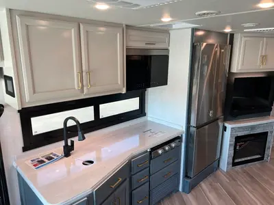 2027 Fleetwood Bounder photo 11
