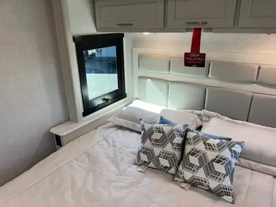 2027 Fleetwood Bounder photo 21