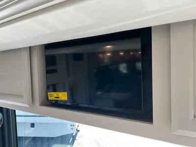 2027 Fleetwood Bounder photo 4